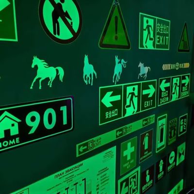 Fire Facilities Safety Signs photoluminescent vinyl sticker with Eco-solvent/solvent/UV Printing -40 To 80 Celsius Temperature Range