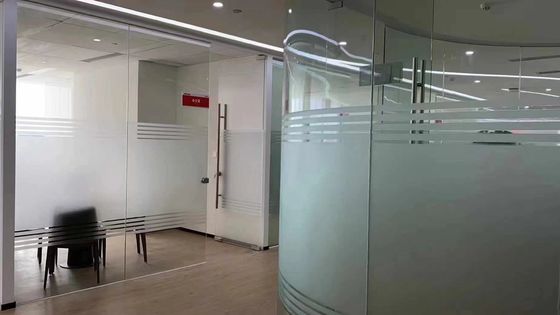 Dauerhaft abnehmbar Selbstklebstoff Frostfenster Aufkleber 280g Gewicht für Bürodekoration